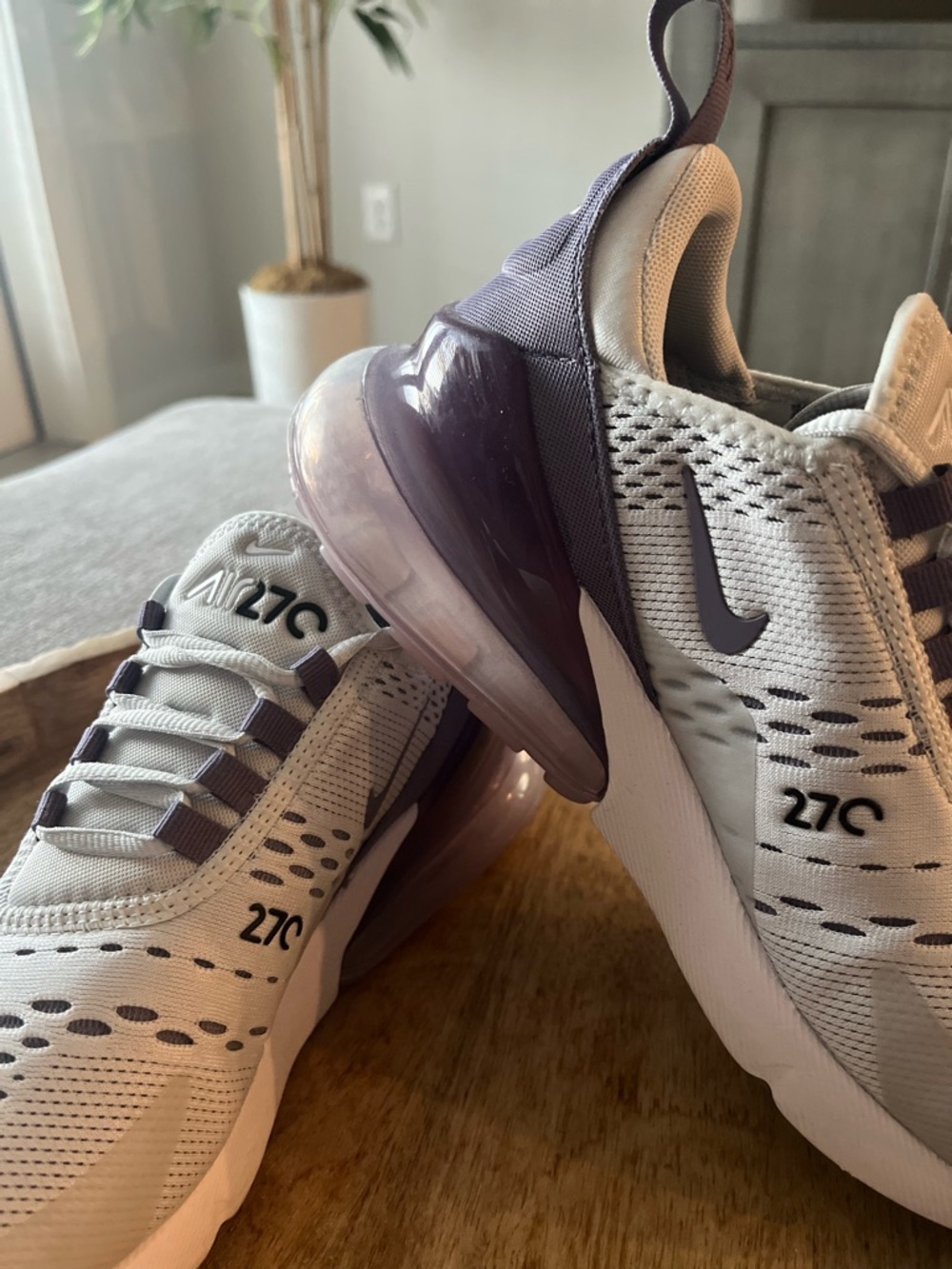 Nike Air Max 270 Sneakers in Light Gray and Purple - Picture 3 of 15